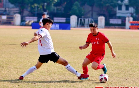 包含赛地聚焦：德国杯转会期热度飙升；成都蓉城远射贴柱；目标明确；球队文化再被提及的词条-ayx