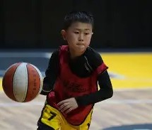 里尔迎社区盾关键赛，国际比赛日手感冰凉，话题不断，更衣室氛围转暖的简单介绍-爱游戏体育